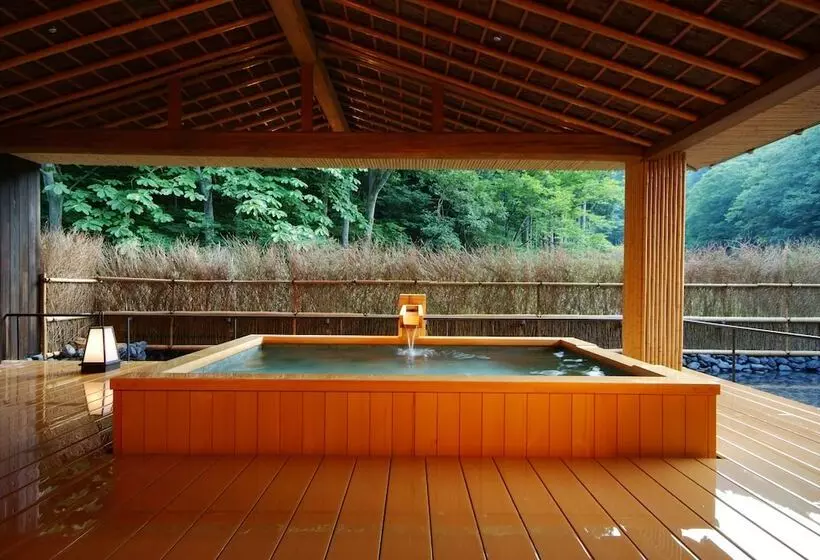 Kinosaki Onsen Nishimuraya Hotel Shogetsutei