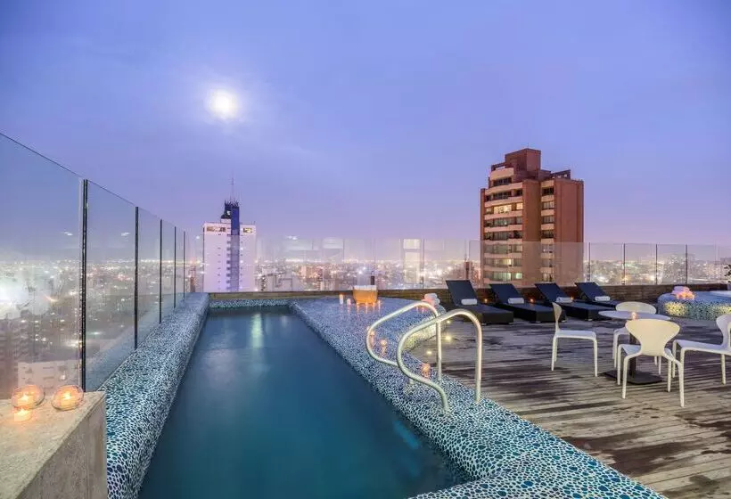 酒店 NH Collection Royal Smartsuites