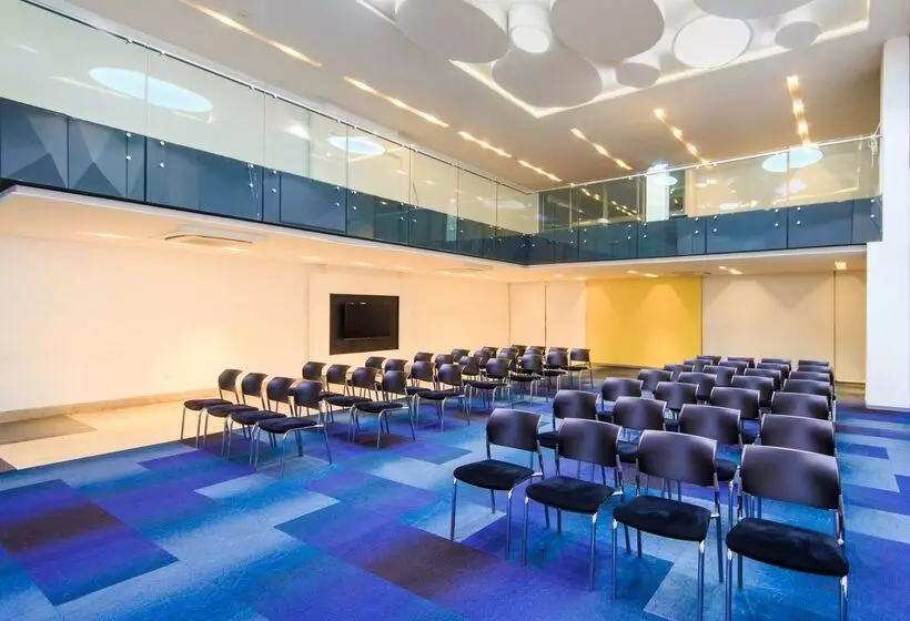 酒店 NH Collection Royal Smartsuites