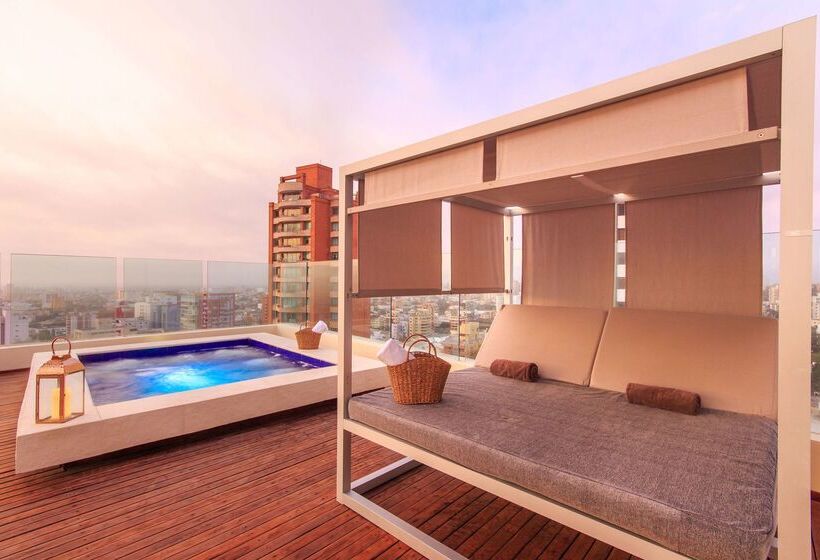 هتل NH Collection Royal Smartsuites