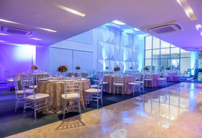 酒店 NH Collection Royal Smartsuites