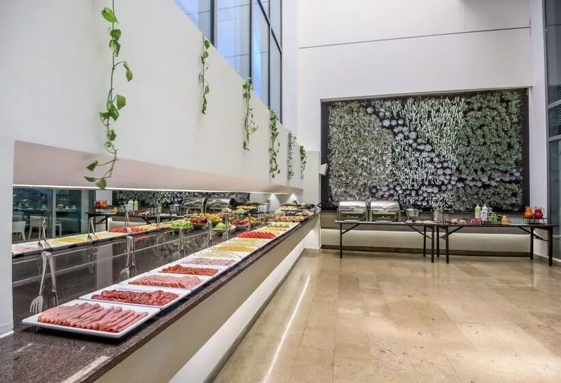 酒店 NH Collection Royal Smartsuites