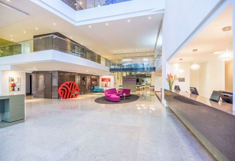 هتل NH Collection Royal Smartsuites