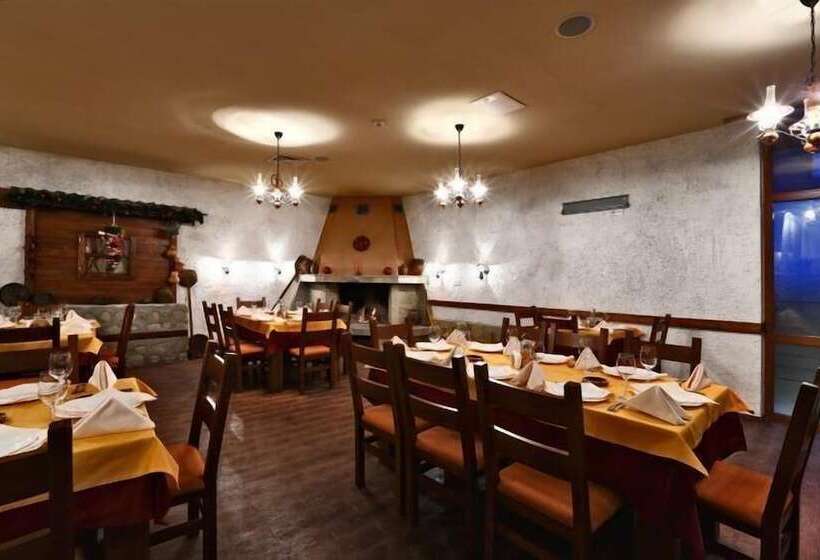 בית מלון כפרי Redenka Holiday Club