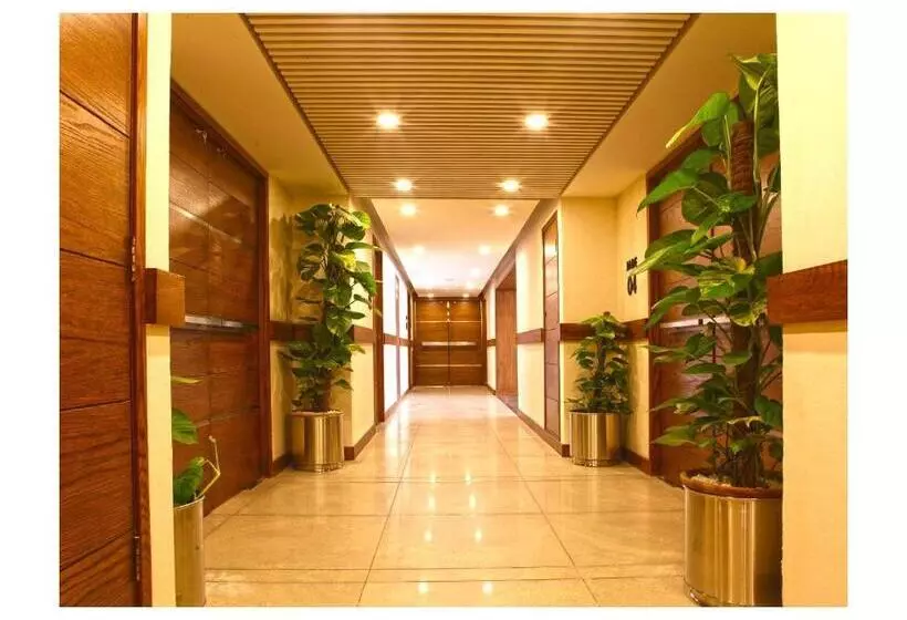 Regent Plaza Hotel & Convention Centre