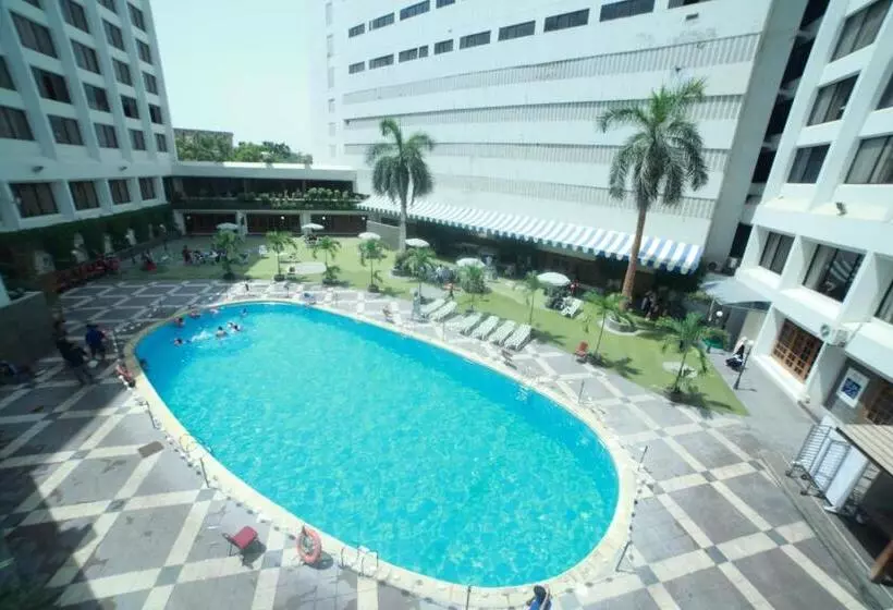 Regent Plaza Hotel & Convention Centre