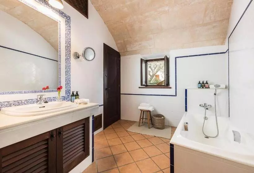 Сельский отель Finca Can Beneit