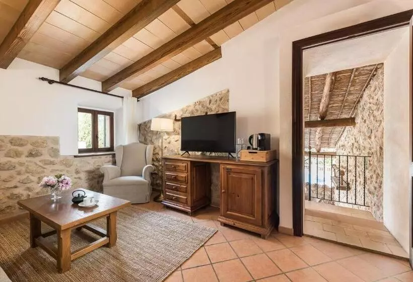 Сельский отель Finca Can Beneit