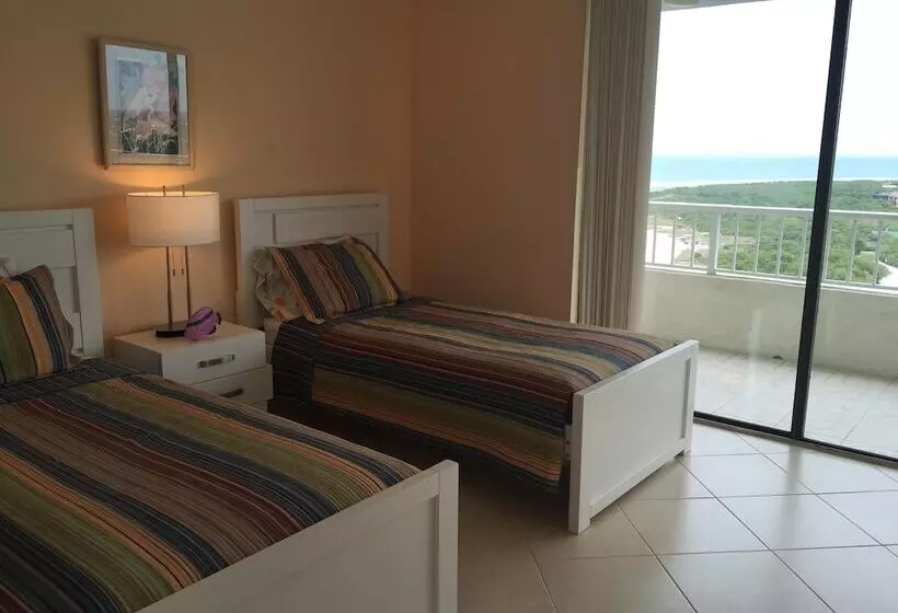 Отель South Seas Tower 4 1912