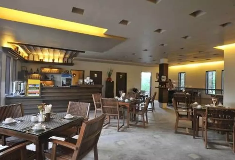 هتل Sunny Paradise Resort