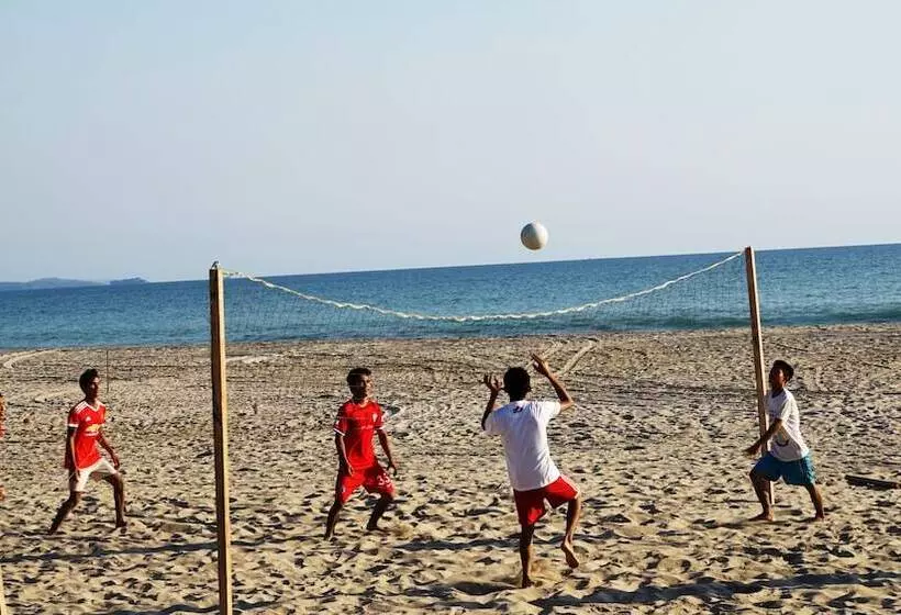 هتل Sunny Paradise Resort