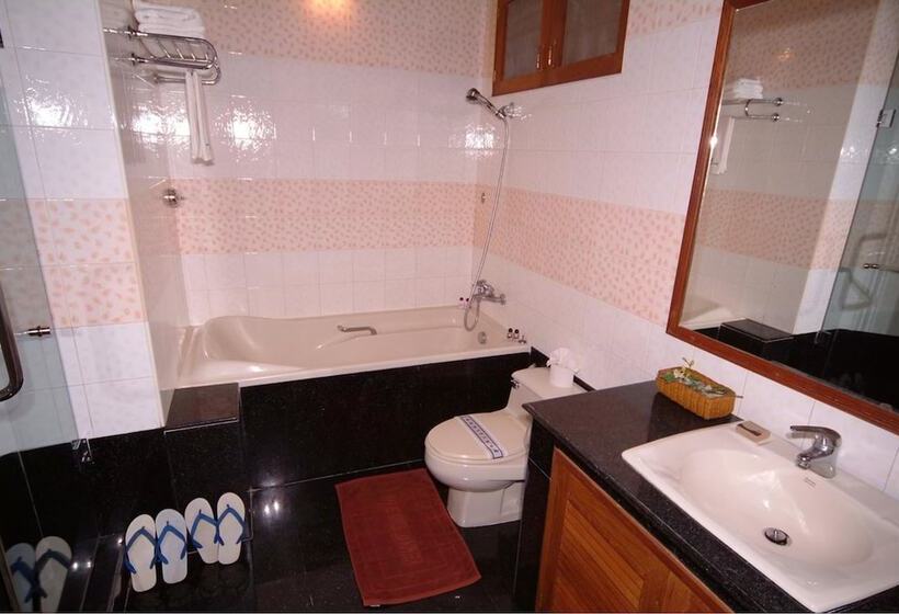 هتل Sunny Paradise Resort