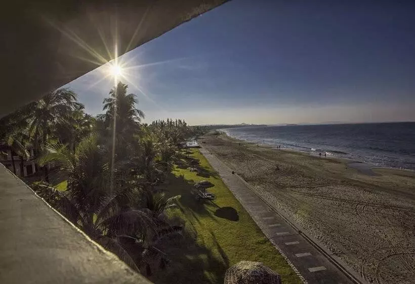 هتل Sunny Paradise Resort