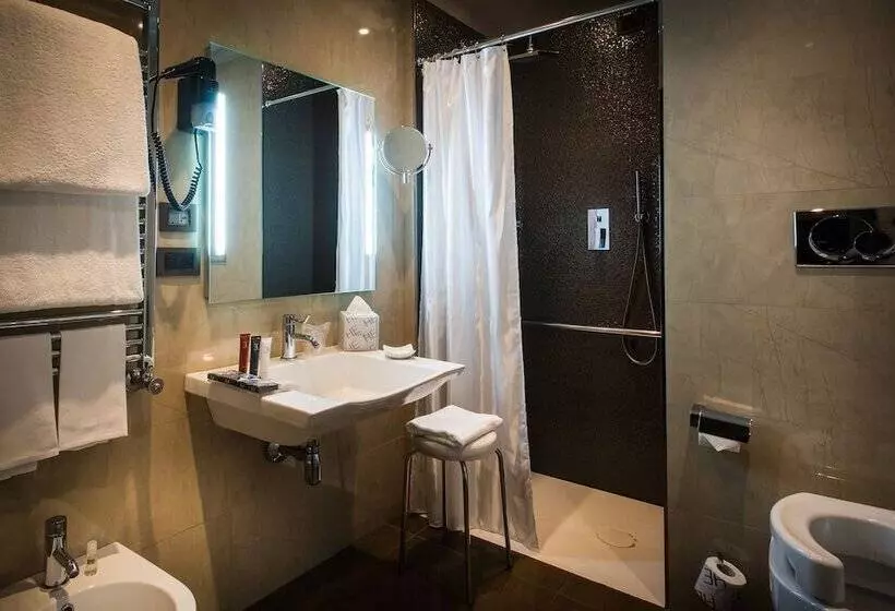 酒店 Uptown Palace