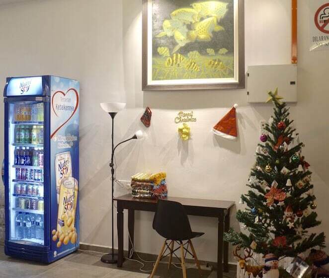 Hotel Capital O 90615 The Bed