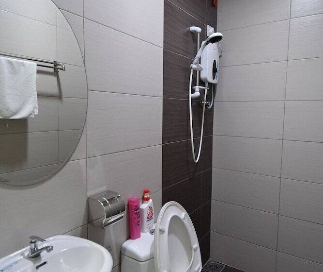 Hotel Capital O 90615 The Bed