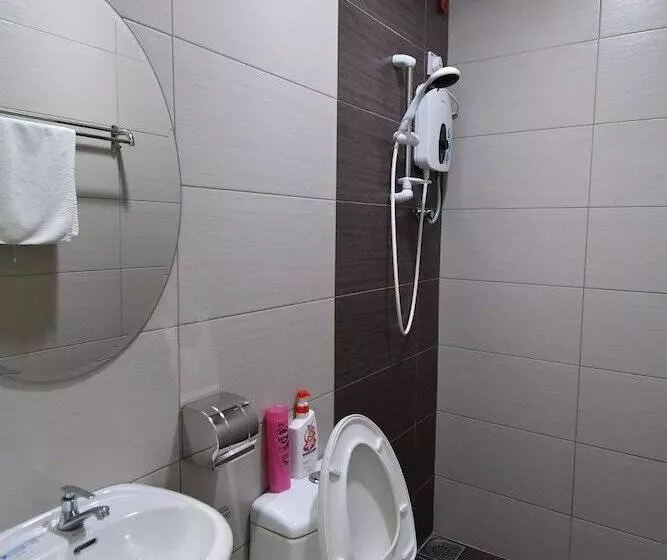 ホテル Capital O 90615 The Bed