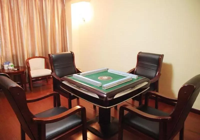 Hotelli Greentree Inn Hebei Handan Railway Station Express