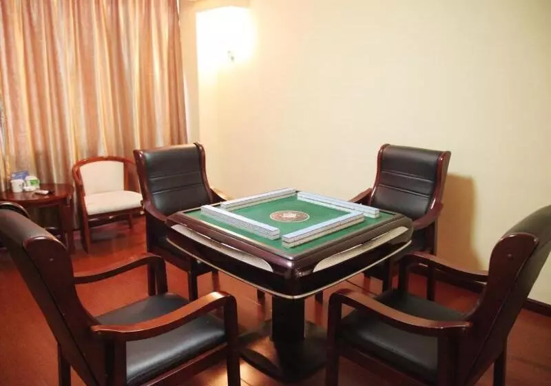 Hotelli Greentree Inn Hebei Handan Railway Station Express