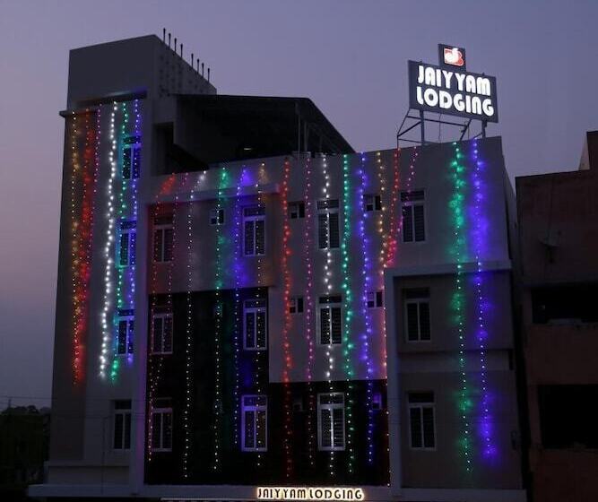 בית מלון כפרי Jayam