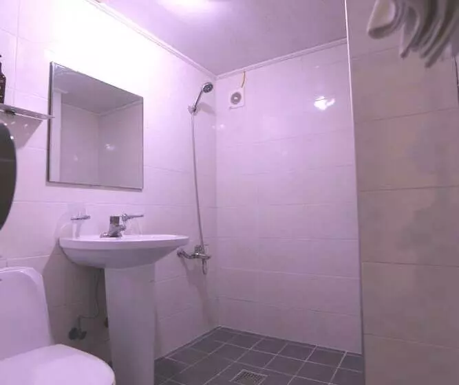 Must Stay Hotel Myeongdong