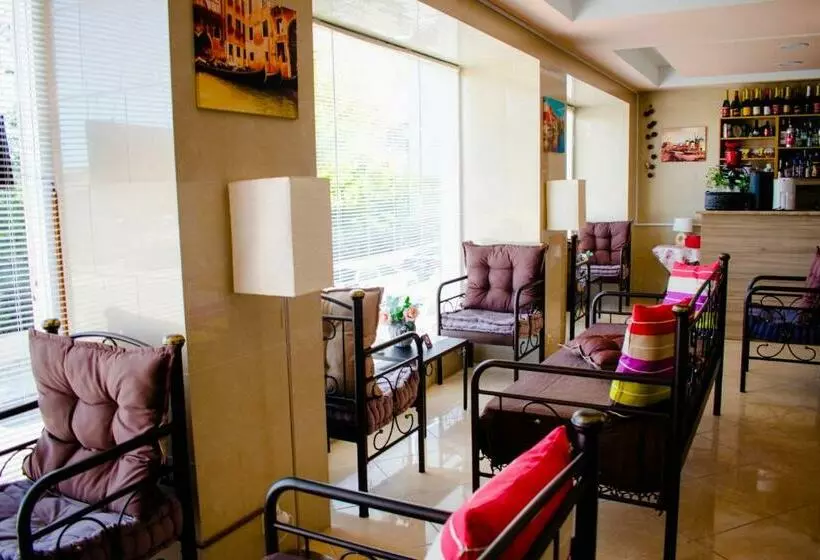 Hotelli Nikolakakis Rooms Lavrio