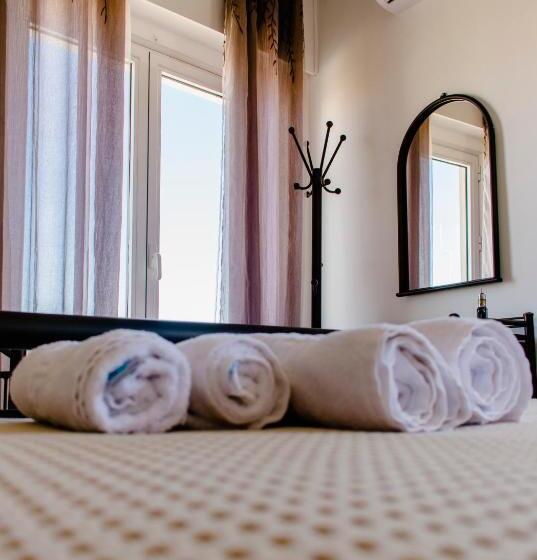 בית מלון כפרי Nikolakakis Rooms Lavrio