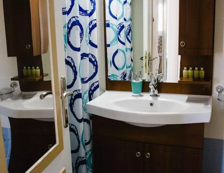 Hotelli Nikolakakis Rooms Lavrio