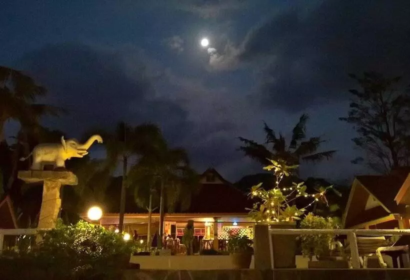 Hotelli Penny Bangalow Resort