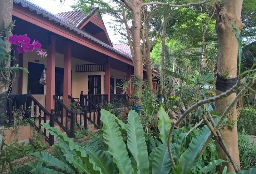 Hotelli Penny Bangalow Resort