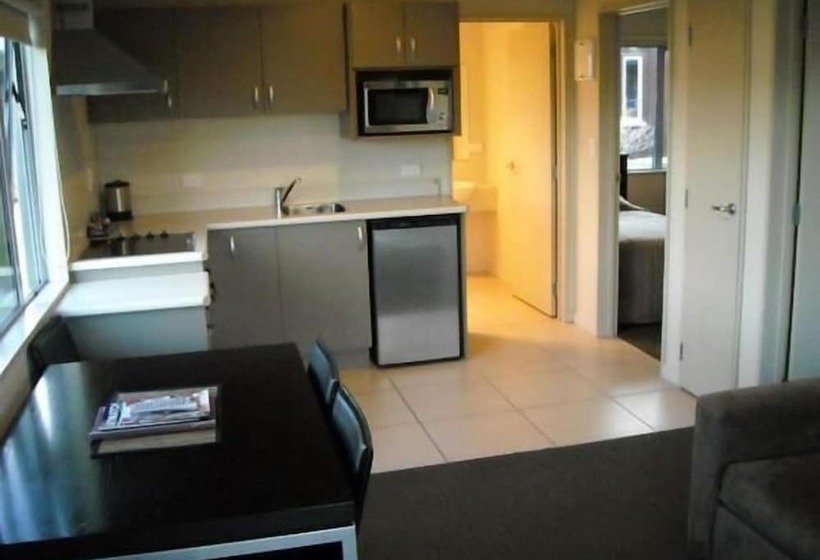 St Johns Court Motel