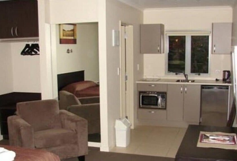 St Johns Court Motel