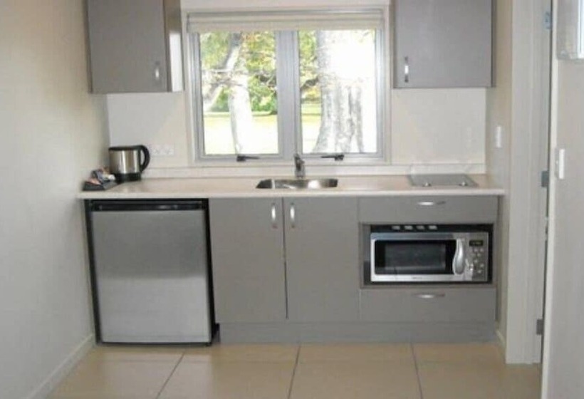 St Johns Court Motel