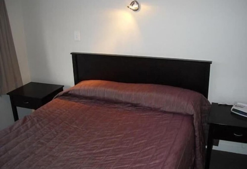 St Johns Court Motel