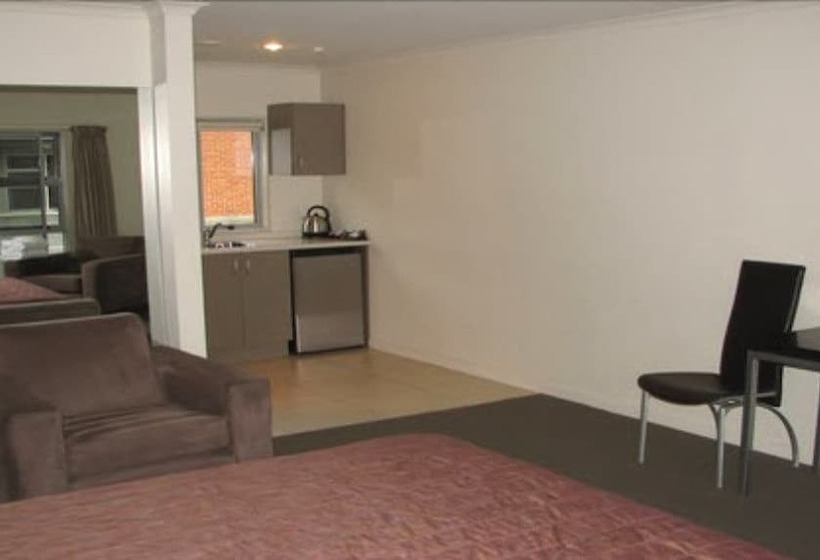 St Johns Court Motel