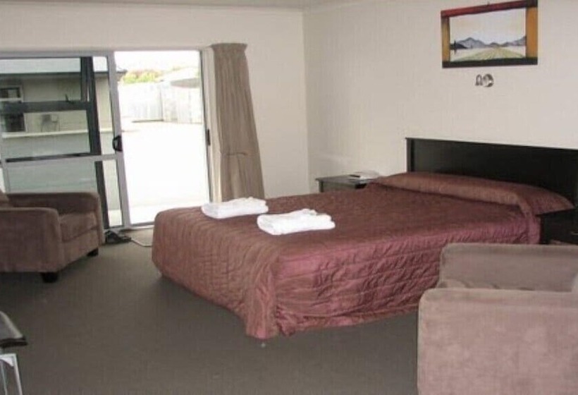 St Johns Court Motel