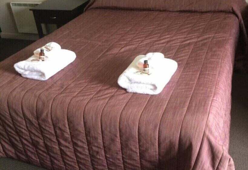 St Johns Court Motel