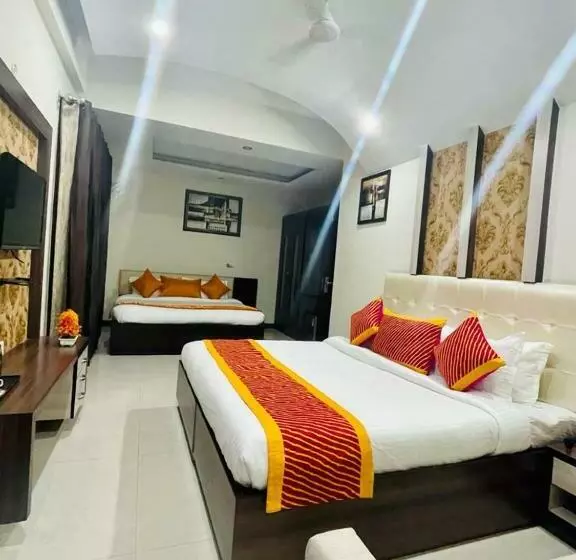 Hotell Infinity Rubystone Express