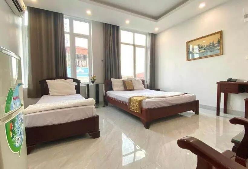 هتل Khách Sạn Bạch Dương