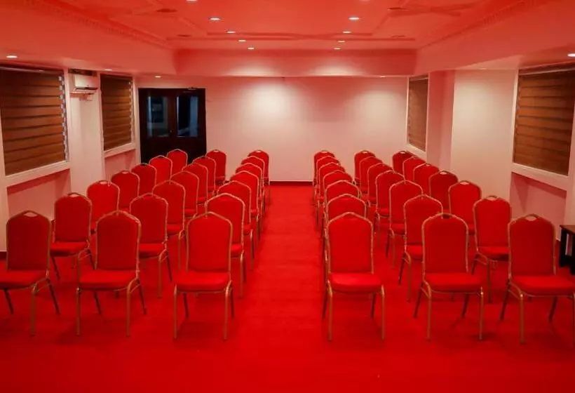 ホテル Mpsroyalsuites