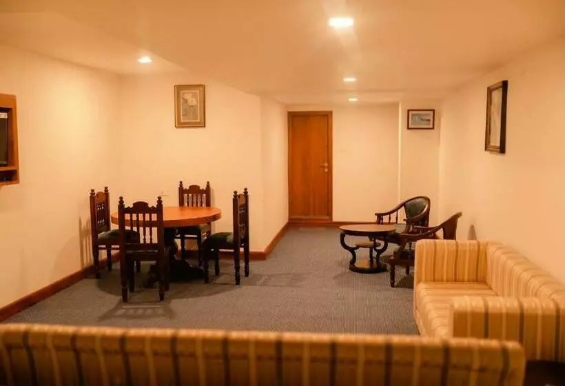 ホテル Mpsroyalsuites