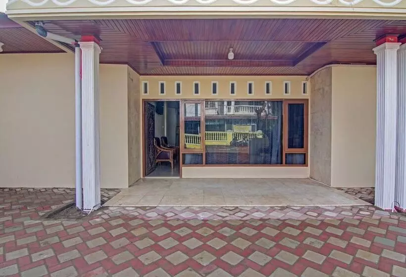 ホテル Capital O 90643 Suri Guest House Syariah