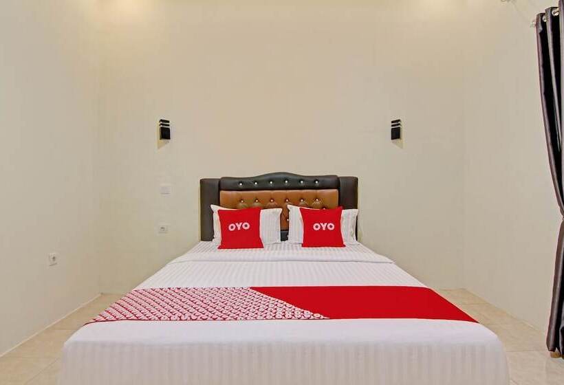 فندق Capital O 90643 Suri Guest House Syariah