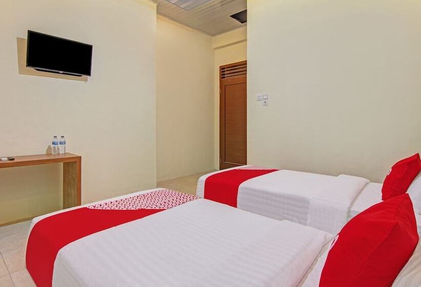 فندق Capital O 90643 Suri Guest House Syariah