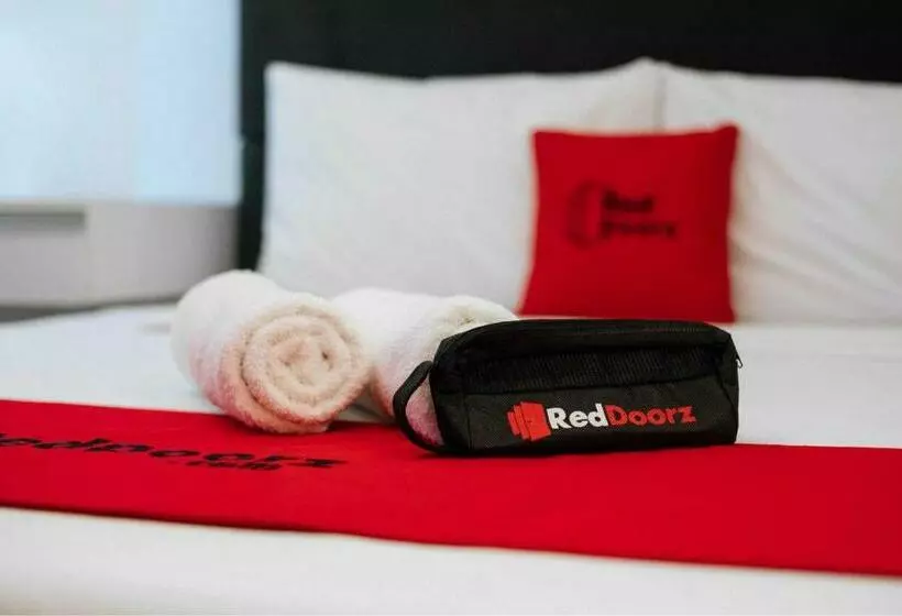 ホテル Reddoorz Syariah Near Ar Bunda Hospital Prabumulih