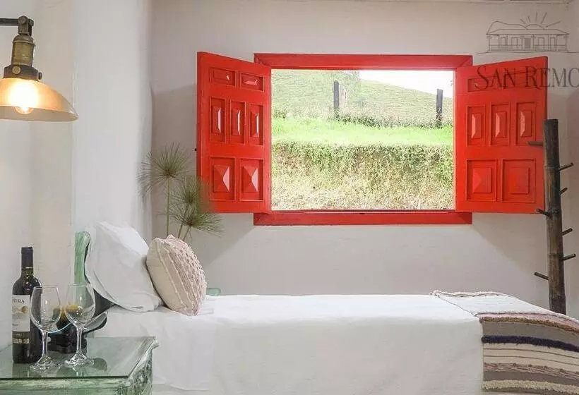 ホテル Rural San Remo