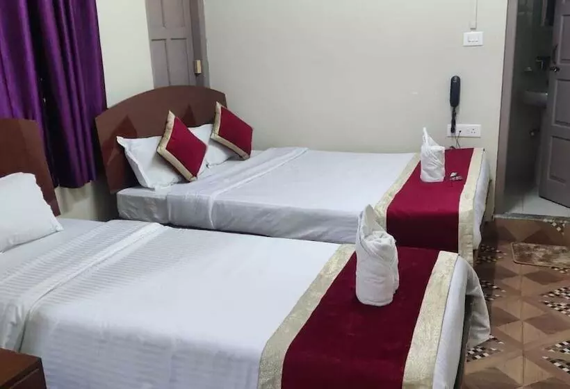 هاستل Magvaris Comfort Inn