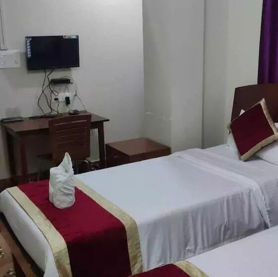 هاستل Magvaris Comfort Inn
