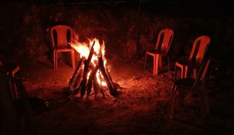 تختخواب و صبحانه Rr Holidays