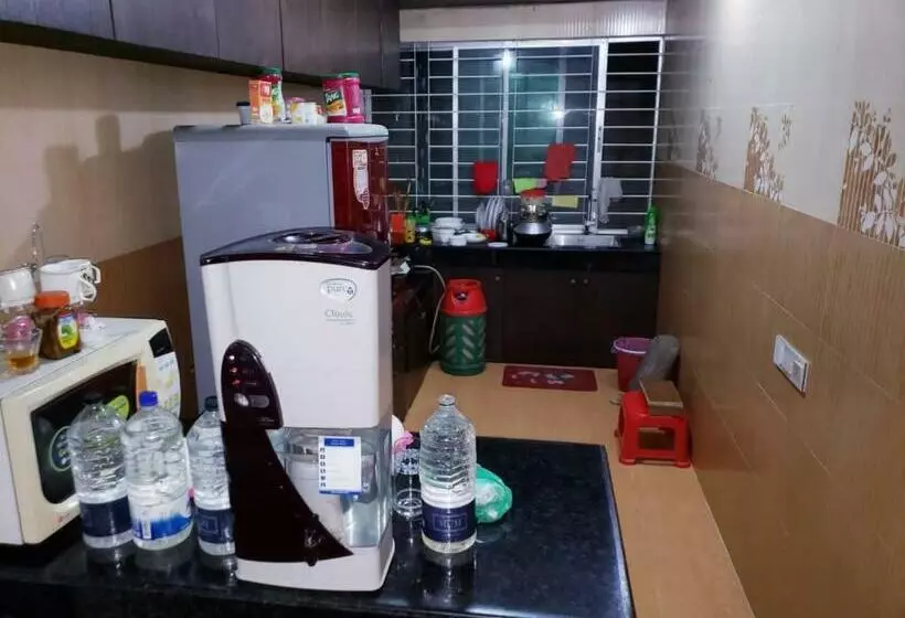 هتل Maple Service Apartment